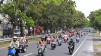TOURING komunitas vespa saat pelaksanaan VWD 2022. Foto: ist TOURING komunitas vespa saat pelaksanaan VWD 2022. Foto: ist