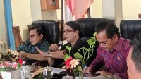 KETUT Ariyani (tengah) saat monev terkait JDIH Award 2022 di Bawaslu Klungkung, Selasa (26/7). Foto: ist KETUT Ariyani (tengah) saat monev terkait JDIH Award 2022 di Bawaslu Klungkung, Selasa (26/7). Foto: ist