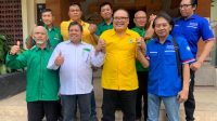 PARA ketua partai yang bergabung dalam Koalisi Indonesia Bersatu foto bersama usai pertemuan di DPD Partai Golkar Bali, Minggu (17/7/2022). Foto: hen PARA ketua partai yang bergabung dalam Koalisi Indonesia Bersatu foto bersama usai pertemuan di DPD Partai Golkar Bali, Minggu (17/7/2022). Foto: hen