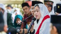 KETUA DPP PDIP, Puan Maharani, saat berdialog dengan para santri di Ponpes Qomarul Huda Bagu, Kecamatan Pringgarata, Kabupaten Lombok Tengah (Loteng), Sabtu (28/8/2022). Foto: ist KETUA DPP PDIP, Puan Maharani, saat berdialog dengan para santri di Ponpes Qomarul Huda Bagu, Kecamatan Pringgarata, Kabupaten Lombok Tengah (Loteng), Sabtu (28/8/2022). Foto: ist