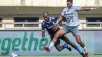 antarafoto-persib-bandung-kalah-dari-bali-united-230822-rai-1