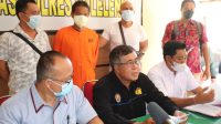 PELAKU Curanmor (pakai baju tersangka) saat dihadirkan di Polres Buleleng
