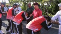 Bupati-Suwirta-lepas-dua-kontingen-Atlit-Klungkung1