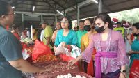 Operasi Pasar Murah di Desa Dauh Puri Kauh