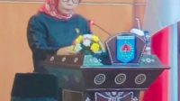 KETUA Fraksi PDIP DPRD Kota Mataram, Nyayu Ernawati, saat membacakan laporan fraksinya terhadap RAPBD 2023, Senin (3/10/2022). Foto: ist KETUA Fraksi PDIP DPRD Kota Mataram, Nyayu Ernawati, saat membacakan laporan fraksinya terhadap RAPBD 2023, Senin (3/10/2022). Foto: ist