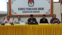 RAPAT PLENO KPU GIANYAR