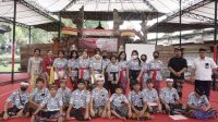 PESERTA Seminar Masatua Bali yang digelar UPTD Taman Budaya Provinsi Bali, foto bersama usai acara, Kamis (6/10/2022). Foto: ist PESERTA Seminar Masatua Bali yang digelar UPTD Taman Budaya Provinsi Bali, foto bersama usai acara, Kamis (6/10/2022). Foto: ist