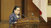 UTAMI Dwi Suryadi saat membacakan pandangan umum Fraksi Demokrat pada rapat paripurna DPRD Bali, Senin (3/10/2022). Foto: ist UTAMI Dwi Suryadi saat membacakan pandangan umum Fraksi Demokrat pada rapat paripurna DPRD Bali, Senin (3/10/2022). Foto: ist