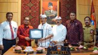 BUPATI KARANGASEM-6