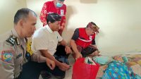 Wabup Kasta serahkan bantuan sembako kepada masyarakat disabilitas dan ODGJ