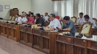 RAPAT kerja antara Komisi III DPRD Bali dengan jajaran eksekutif di DPRD Bali, Rabu (25/1/2023). Foto: hen RAPAT kerja antara Komisi III DPRD Bali dengan jajaran eksekutif di DPRD Bali, Rabu (25/1/2023). Foto: hen