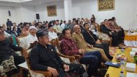 UNIVERSITAS Hindu Negeri I Gusti Bagus Sugriwa bekerja sama dengan Majelis Hukama Muslimin Indonesia (MHM) melangsungkan seminar Hari Persaudaraan Dunia di Kampus Bangli, Senin (30/1/2023). Seminar dibuka Wakil Bupati Bangli, I Wayan Diar. Foto: ist UNIVERSITAS Hindu Negeri I Gusti Bagus Sugriwa bekerja sama dengan Majelis Hukama Muslimin Indonesia (MHM) melangsungkan seminar Hari Persaudaraan Dunia di Kampus Bangli, Senin (30/1/2023). Seminar dibuka Wakil Bupati Bangli, I Wayan Diar. Foto: ist