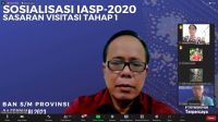 KETUA Badan Akreditasi Nasional Sekolah/Madrasah Provinsi Bali, I Wayan Suwira, membuka sosialisasi akreditasi tahap I Provinsi Bali secara daring, Jumat (24/2/2023). Foto: ist KETUA Badan Akreditasi Nasional Sekolah/Madrasah Provinsi Bali, I Wayan Suwira, membuka sosialisasi akreditasi tahap I Provinsi Bali secara daring, Jumat (24/2/2023). Foto: ist