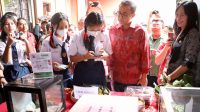 WALI Kota Denpasar, IGN Jaya Negara, meluncurkan program Gen Dental di SMPN 2 Denpasar, Selasa (14/2/2023). Foto: ist WALI Kota Denpasar, IGN Jaya Negara, meluncurkan program Gen Dental di SMPN 2 Denpasar, Selasa (14/2/2023). Foto: ist