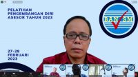 KETUA BAN S/M Bali, I Wayan Suwira, saat membuka Pelatihan Pengembangan Diri Asesor (PPDA) tahun 2023 yang diikuti 76 orang asesor sekolah/madrasah Provinsi Bali, Senin (27/2/2023). Foto: ist KETUA BAN S/M Bali, I Wayan Suwira, saat membuka Pelatihan Pengembangan Diri Asesor (PPDA) tahun 2023 yang diikuti 76 orang asesor sekolah/madrasah Provinsi Bali, Senin (27/2/2023). Foto: ist