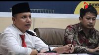 KOORDINATOR Divisi Pencegahan, Partisipasi Masyarakat, dan Humas Bawaslu NTB, Hasan Basri (kiri), saat memimpin rapat koordinasi (Rakor) bersama jajaran Bawaslu di 10 kabupaten/kota di kantor Bawaslu NTB. Foto: ist KOORDINATOR Divisi Pencegahan, Partisipasi Masyarakat, dan Humas Bawaslu NTB, Hasan Basri (kiri), saat memimpin rapat koordinasi (Rakor) bersama jajaran Bawaslu di 10 kabupaten/kota di kantor Bawaslu NTB. Foto: ist