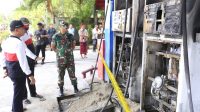 BUPATI Suwirta meninjau SPBU Ceningan yang mengalami kebakaran, Kamis (9/2/2023). Foto: ist BUPATI Suwirta meninjau SPBU Ceningan yang mengalami kebakaran, Kamis (9/2/2023). Foto: ist