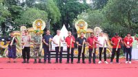 PEMBUKAAN Penyuluhan Hukum “Kelola Mis Jadi Mas” yang ditandai dengan pemukulan kentongan di Lapangan Puputan I Gusti Ngurah Made Agung, Jumat (10/2/2023). Foto: ist PEMBUKAAN Penyuluhan Hukum “Kelola Mis Jadi Mas” yang ditandai dengan pemukulan kentongan di Lapangan Puputan I Gusti Ngurah Made Agung, Jumat (10/2/2023). Foto: ist