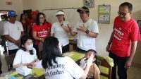 BUPATI Sanjaya saat menghadiri kegiatan penyuluhan kepada kader posyandu dan anak-anak SD serta pemeriksaan kesehatan balita di Balai Desa Biaung, Penebel, Tabanan, Sabtu (25/2/2023). Foto: ist BUPATI Sanjaya saat menghadiri kegiatan penyuluhan kepada kader posyandu dan anak-anak SD serta pemeriksaan kesehatan balita di Balai Desa Biaung, Penebel, Tabanan, Sabtu (25/2/2023). Foto: ist