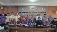 PERKENALAN pengurus dan anggota FPK Kota Denpasar masa bakti 2023-2028 di Aula Kesbangpol Kota Denpasar, Selasa (7/3/2023). Foto: ist PERKENALAN pengurus dan anggota FPK Kota Denpasar masa bakti 2023-2028 di Aula Kesbangpol Kota Denpasar, Selasa (7/3/2023). Foto: ist