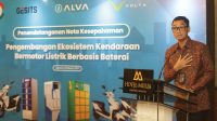 DIREKTUR Utama PLN, Darmawan Prasodjo, saat menyampaikan sambutan dalam penandatanganan Memorandum of Understanding (MoU) antara IBC dengan tiga manufaktur, yakni Gesits, Alva dan Volta di Jakarta, Selasa (28/3/2023). Foto: ist DIREKTUR Utama PLN, Darmawan Prasodjo, saat menyampaikan sambutan dalam penandatanganan Memorandum of Understanding (MoU) antara IBC dengan tiga manufaktur, yakni Gesits, Alva dan Volta di Jakarta, Selasa (28/3/2023). Foto: ist