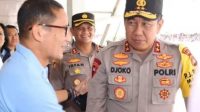 KAPOLDA NTB, Djoko Poerwanto (kanan) saat berdiskusi dengan Menparekraf Sandiaga Uno di Sirkuit Mandalika, Kabupaten Lombok Tengah (Loteng) saat pelaksanaan WSBK 2023. Foto: ist KAPOLDA NTB, Djoko Poerwanto (kanan) saat berdiskusi dengan Menparekraf Sandiaga Uno di Sirkuit Mandalika, Kabupaten Lombok Tengah (Loteng) saat pelaksanaan WSBK 2023. Foto: ist