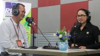 KETUT Ariyani (kanan) saat menjadi narasumber dalam acara Dialog Interaktif Serba-serbi Nusantara di Stasiun RRI Pro 4 Denpasar dengan tema “Urgensi Perlindungan Anak Dalam Perhelatan Pemilu” bersama komisioner Komisi Penyelenggara Perlindungan Anak Daerah (KPPAD) Provinsi Bali, Ida Bagus Made Adnyana, Senin (20/3/2023). Foto: ist KETUT Ariyani (kanan) saat menjadi narasumber dalam acara Dialog Interaktif Serba-serbi Nusantara di Stasiun RRI Pro 4 Denpasar dengan tema “Urgensi Perlindungan Anak Dalam Perhelatan Pemilu” bersama komisioner Komisi Penyelenggara Perlindungan Anak Daerah (KPPAD) Provinsi Bali, Ida Bagus Made Adnyana, Senin (20/3/2023). Foto: ist