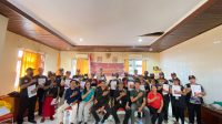 PARA pantarlih di Denpasar foto bersama usai menyelesaikan tahapan coklit data pemilih Pemilu 2024, Selasa (14/3/2023). Foto: ist PARA pantarlih di Denpasar foto bersama usai menyelesaikan tahapan coklit data pemilih Pemilu 2024, Selasa (14/3/2023). Foto: ist