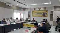 POLRES Bangli menggelar rapat koordinasi eksternal, Kamis (16/3/2023). Rapat dipimpin Wakapolres Kompol I Nyoman Gatra, dihadiri Wakil Bupati Bangli, I Wayan Diar; MUI, PHDI, MDA Bangli dan stakeholder lainnya. Foto: ist POLRES Bangli menggelar rapat koordinasi eksternal, Kamis (16/3/2023). Rapat dipimpin Wakapolres Kompol I Nyoman Gatra, dihadiri Wakil Bupati Bangli, I Wayan Diar; MUI, PHDI, MDA Bangli dan stakeholder lainnya. Foto: ist