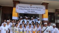 WALI Kota Denpasar , IGN Jaya Negara, berfoto bersama guru SDN 10 Sanur saat upacara melaspas dan mecaru rsi gana sekolah setempat, Senin (27/3/2023). Foto: ist WALI Kota Denpasar , IGN Jaya Negara, berfoto bersama guru SDN 10 Sanur saat upacara melaspas dan mecaru rsi gana sekolah setempat, Senin (27/3/2023). Foto: ist
