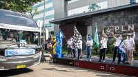 PARA pemudik yang diberangkatkan secara gratis ke berbagai tujuan melalui program “Mudik Dinanti, Mudik di Hati Bersama BUMN 2023”. Foto: ist PARA pemudik yang diberangkatkan secara gratis ke berbagai tujuan melalui program “Mudik Dinanti, Mudik di Hati Bersama BUMN 2023”. Foto: ist