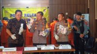 KAPOLRES Karangasem, AKBP Ricko AA Taruna, saat rilis pengungkapan penyalahgunaan narkoba di wilayah Karangasem. Foto: nad KAPOLRES Karangasem, AKBP Ricko AA Taruna, saat rilis pengungkapan penyalahgunaan narkoba di wilayah Karangasem. Foto: nad