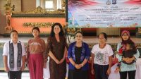 Penyerahan Sembako oleh BKOW Provinsi Bali