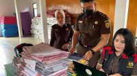 TIM Penyidik Tindak Pidana Khusus Kejari Tabanan penggeledahan