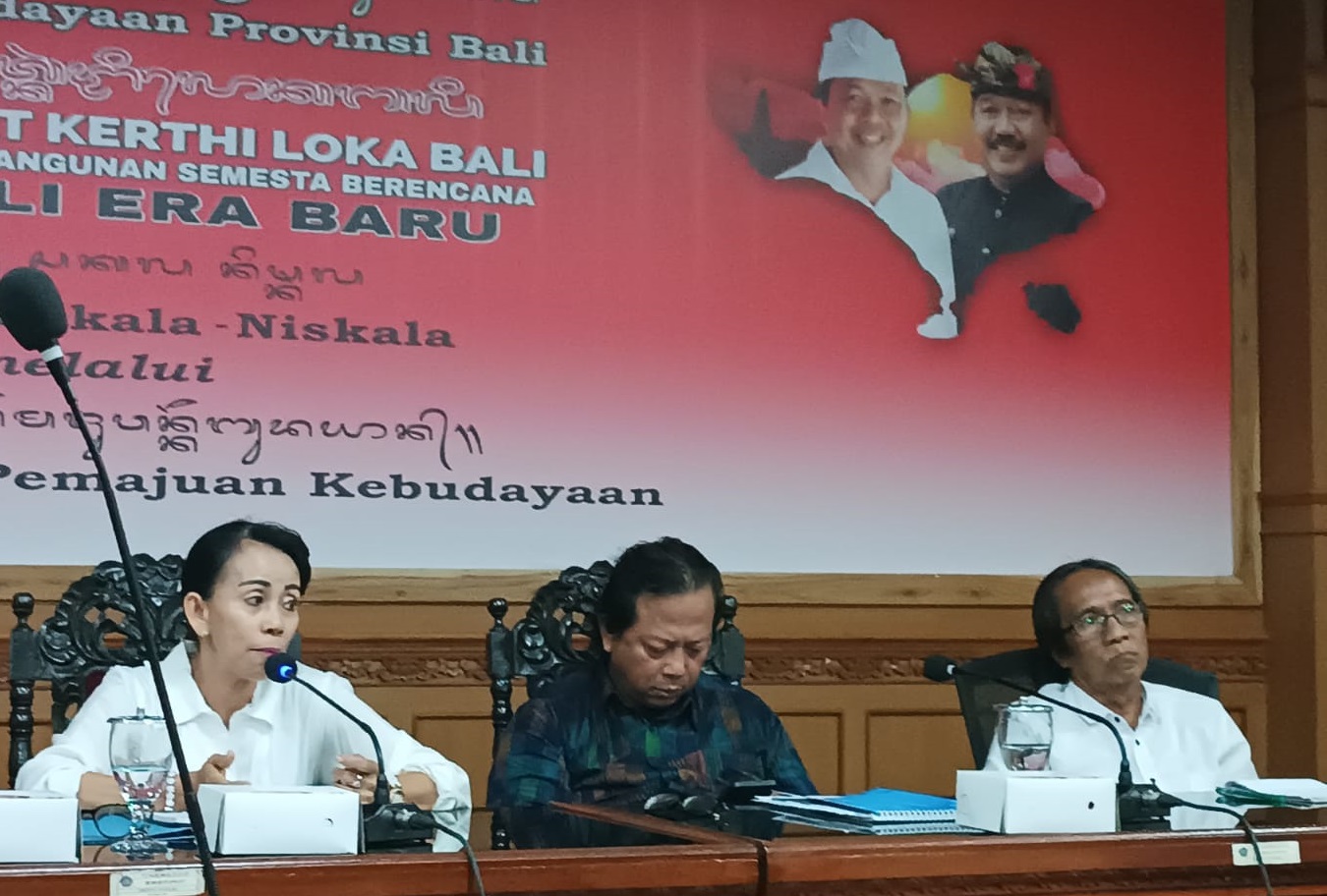 RAPAT Persiapan Publikasi dan Promosi PKBXLV dan FSBJ V Tahun 2023 pada Rabu (3/5/2023) di Kantor Dinas Kebudayaan Provinsi Bali. Foto: rap