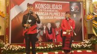 JUMPA media calon presiden dari PDIP, Ganjar Pranowo (kiri); didampingi Ketua DPD PDIP Bali, Wayan Koster, di Prime Plaza Hotel, Sabtu (17/6/2023). Foto: hen JUMPA media calon presiden dari PDIP, Ganjar Pranowo (kiri); didampingi Ketua DPD PDIP Bali, Wayan Koster, di Prime Plaza Hotel, Sabtu (17/6/2023). Foto: hen