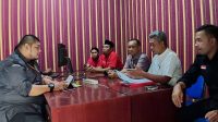 KETUA DPC PDIP Kota Mataram, Made Slamet; bersama fungsionaris DPC saat melaporkan jajaran KPU Mataram ke DKPP melalui Bawaslu NTB, Senin (5/6/2023). Foto: ist KETUA DPC PDIP Kota Mataram, Made Slamet; bersama fungsionaris DPC saat melaporkan jajaran KPU Mataram ke DKPP melalui Bawaslu NTB, Senin (5/6/2023). Foto: ist