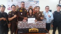 KEJARI Tabanan merilis perkara terkait penyitaan atau penyelamatan keuangan negara dalam dugaan tipikor pengelolaan dan PNPM Mandiri Perdesaan di Aula Kejaksaan Negeri Tabanan, Kamis (22/6/2023). Foto: ist KEJARI Tabanan merilis perkara terkait penyitaan atau penyelamatan keuangan negara dalam dugaan tipikor pengelolaan dan PNPM Mandiri Perdesaan di Aula Kejaksaan Negeri Tabanan, Kamis (22/6/2023). Foto: ist