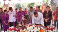 PENANDATANGANAN prasasti peresmian Perpustakaan Nawaksara oleh Kepala Perpustakaan Nasional, Muhammad Syarif Bando; dan Bupati Gianyar, I Made Mahayastra, Jumat (23/6/2023). Foto: ist PENANDATANGANAN prasasti peresmian Perpustakaan Nawaksara oleh Kepala Perpustakaan Nasional, Muhammad Syarif Bando; dan Bupati Gianyar, I Made Mahayastra, Jumat (23/6/2023). Foto: ist