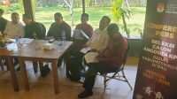 TIMSEL calon anggota KPU kabupaten/kota pada 8 kabupaten di Bali periode 2023-2028 menjelaskan tentang pembukaan pendaftaran komisioner KPU kabupaten/kota se-Bali, Senin (12/6/2023). Foto: hen TIMSEL calon anggota KPU kabupaten/kota pada 8 kabupaten di Bali periode 2023-2028 menjelaskan tentang pembukaan pendaftaran komisioner KPU kabupaten/kota se-Bali, Senin (12/6/2023). Foto: hen