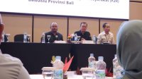 WIDYARDANA Putra (kiri) saat memaparkan materi mengenai pengawasan partisipatif untuk melahirkan pemilu demokratis, Jumat (23/6/2023). Foto: ist WIDYARDANA Putra (kiri) saat memaparkan materi mengenai pengawasan partisipatif untuk melahirkan pemilu demokratis, Jumat (23/6/2023). Foto: ist
