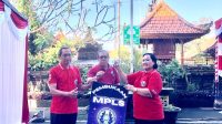 PEMBUKAAN MPLS SMK PGRI 5 Denpasar, Senin (10/7/2023) ditandai dengan pelepasan balon oleh Kepala SMK PGRI 5 Denpasar, Ni Ketut Nuka, bersama Ketua Komite, I Wayan Darya Kusuma. Foto: ist PEMBUKAAN MPLS SMK PGRI 5 Denpasar, Senin (10/7/2023) ditandai dengan pelepasan balon oleh Kepala SMK PGRI 5 Denpasar, Ni Ketut Nuka, bersama Ketua Komite, I Wayan Darya Kusuma. Foto: ist