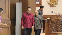 KETUA DPRD Bali, Nyoman Adi Wiryatama (kiri) mendampingi Gubernur Wayan Koster usai rapat paripurna DPRD, Rabu (12/7/2023). Foto: ist KETUA DPRD Bali, Nyoman Adi Wiryatama (kiri) mendampingi Gubernur Wayan Koster usai rapat paripurna DPRD, Rabu (12/7/2023). Foto: ist