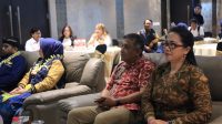 KETUT Ariyani (kanan) bersama Ketua KPU Bali, I Dewa Agung Gede Lidartawan, saat menjadi narasumber dalam kegiatan yang diadakan Partai Garuda, Sabtu (5/8/2023). Foto: ist KETUT Ariyani (kanan) bersama Ketua KPU Bali, I Dewa Agung Gede Lidartawan, saat menjadi narasumber dalam kegiatan yang diadakan Partai Garuda, Sabtu (5/8/2023). Foto: ist