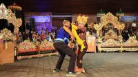PEMENTASAN Joged Bumbung klasik serangkaian HUT ke-128 Kota Negara dan HUT ke-78 Kemerdekaan RI, Sabtu (5/8/2023) di GKBK Jembrana. Foto: ist PEMENTASAN Joged Bumbung klasik serangkaian HUT ke-128 Kota Negara dan HUT ke-78 Kemerdekaan RI, Sabtu (5/8/2023) di GKBK Jembrana. Foto: ist