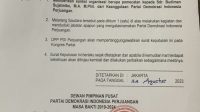 SK pemecatan Budiman Sudjatmiko yang ditandatangani Ketua Umum DPP PDIP, Megawati Soekarnoputri, dan Sekjen Hasto Kristiyanto. Foto: ist SK pemecatan Budiman Sudjatmiko yang ditandatangani Ketua Umum DPP PDIP, Megawati Soekarnoputri, dan Sekjen Hasto Kristiyanto. Foto: ist