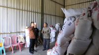 BUPATI Suwirta mengunjungi KUD Jaya Werdhi Desa Takmung, Kecamatan Banjarangkan, Senin (4/9/2023). Foto: ist BUPATI Suwirta mengunjungi KUD Jaya Werdhi Desa Takmung, Kecamatan Banjarangkan, Senin (4/9/2023). Foto: ist