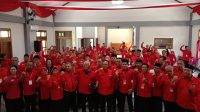 KETUA DPP PDIP, Made Urip; bersama Ketua DPD PDIP NTB, Rachmat Hidayat, dan pengurus DPC se-NTB menyatakan solid memenangkan PDIP di Pemilu 2024 saat pembukaan Rakerda III di DPD PDIP NTB di Mataram, Senin (11/9/2023). Foto: ist KETUA DPP PDIP, Made Urip; bersama Ketua DPD PDIP NTB, Rachmat Hidayat, dan pengurus DPC se-NTB menyatakan solid memenangkan PDIP di Pemilu 2024 saat pembukaan Rakerda III di DPD PDIP NTB di Mataram, Senin (11/9/2023). Foto: ist