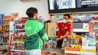 BERAGAM produk seperti camilan, obat dan keperluan pribadi, minuman ringan, hingga kebutuhan sarapan merupakan lima teratas produk terlaris di Alfamart melalui GrabMart. Foto: ist BERAGAM produk seperti camilan, obat dan keperluan pribadi, minuman ringan, hingga kebutuhan sarapan merupakan lima teratas produk terlaris di Alfamart melalui GrabMart. Foto: ist