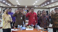 SEKDA Alit Wiradana (ke-2 dari kiri) menghadiri FGD Kerja Sama Pemerintah dengan Badan Usaha untuk Membangun Negeri di Denpasar pada Selasa (26/9/2023). Foto: ist SEKDA Alit Wiradana (ke-2 dari kiri) menghadiri FGD Kerja Sama Pemerintah dengan Badan Usaha untuk Membangun Negeri di Denpasar pada Selasa (26/9/2023). Foto: ist